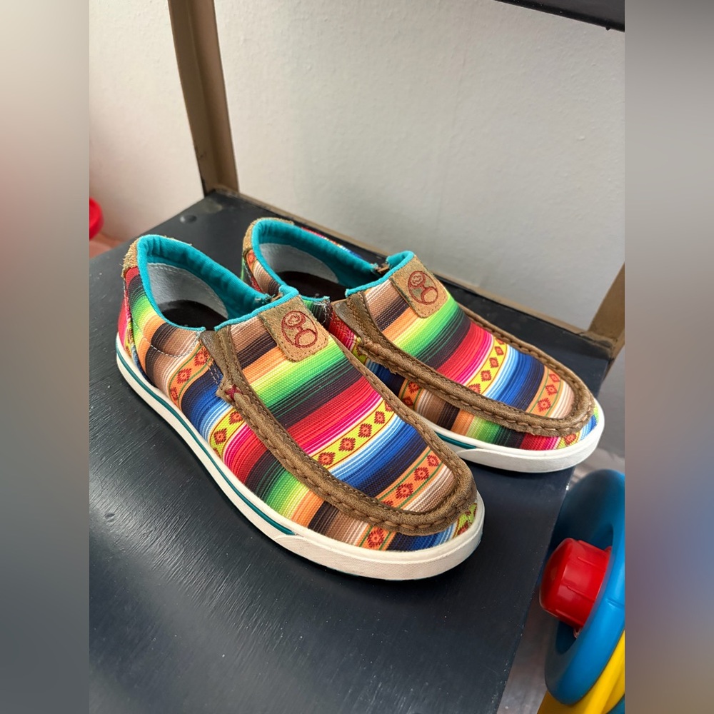 Twisted X Women's Hooey Sunset Serape Slip-On loafers.